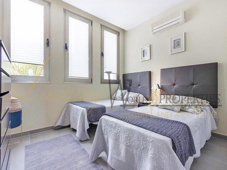 Villa for Sale in Costa Adeje, Tenerife, España 36