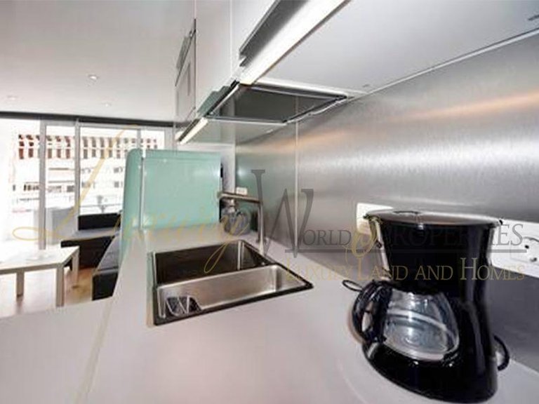 Apartment for Sale in Playa De Las Americas, Tenerife, España 5