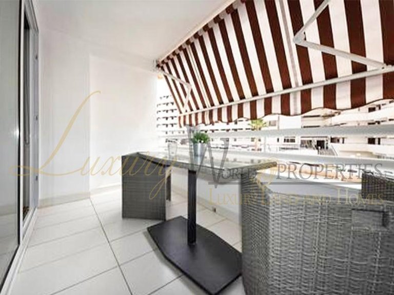 Apartment for Sale in Playa De Las Americas, Tenerife, España 1