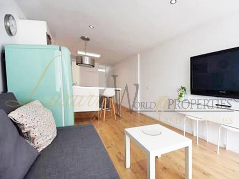 Apartment for Sale in Playa De Las Americas, Tenerife, España 4