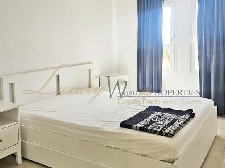 Apartment for Sale in Costa Adeje, Tenerife, España 8