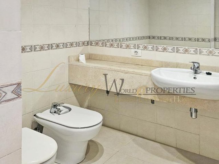 Apartment for Sale in Costa Adeje, Tenerife, España 15