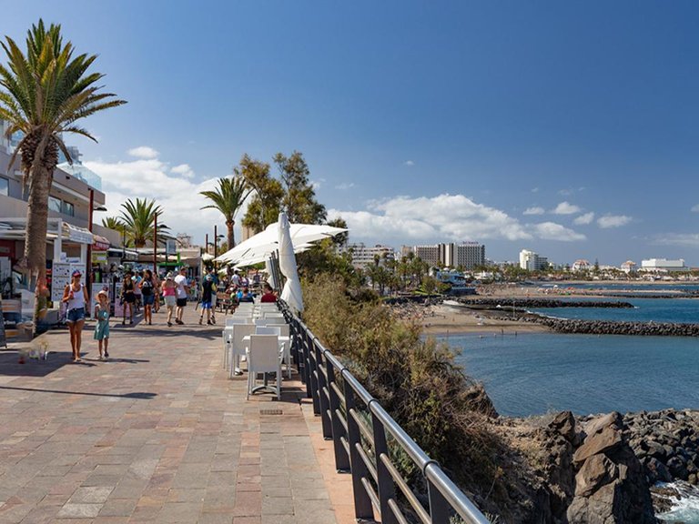 Apartment for Sale in Playa De Las Americas, Tenerife, España 13