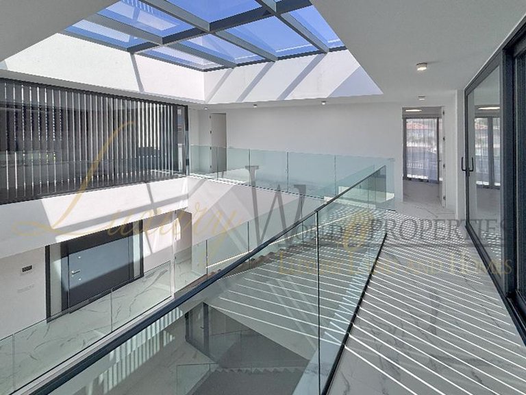 Villa for Sale in Costa Adeje, Tenerife, España 17