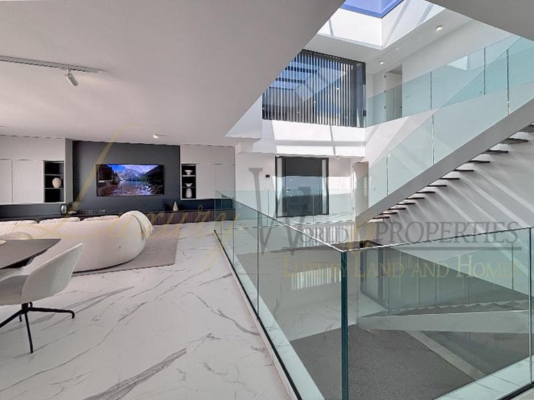 Villa for Sale in Costa Adeje, Tenerife, España 14