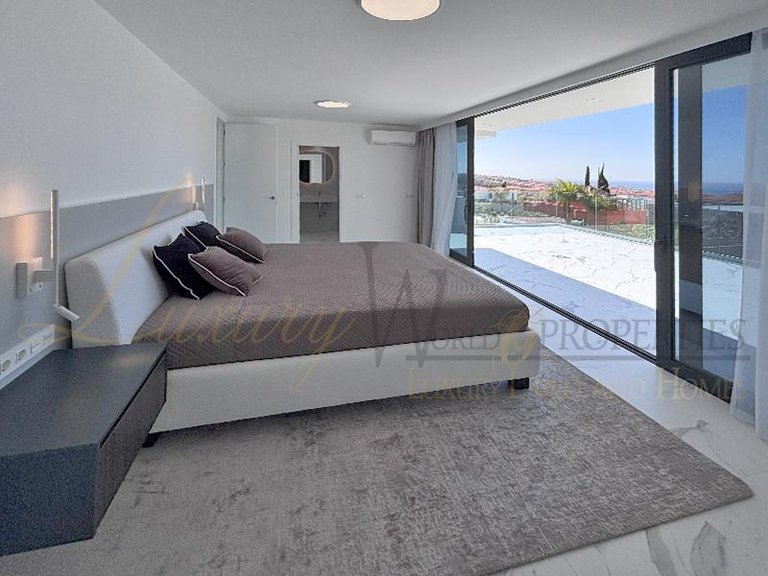 Villa for Sale in Costa Adeje, Tenerife, España 18