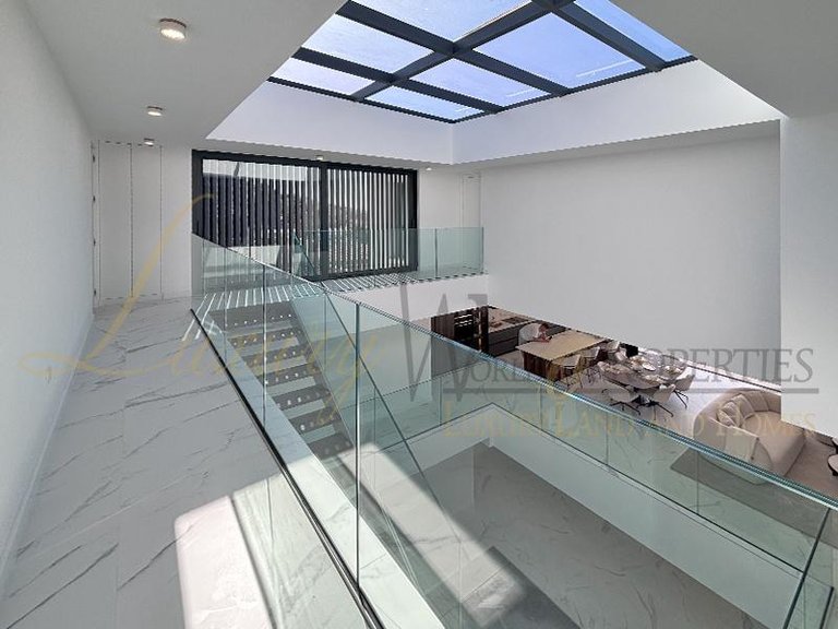 Villa for Sale in Costa Adeje, Tenerife, España 15