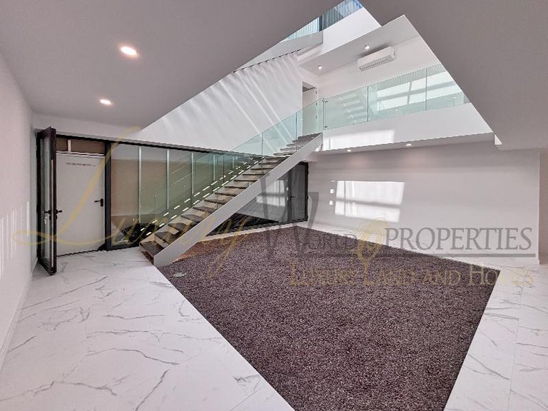 Villa for Sale in Costa Adeje, Tenerife, España 43