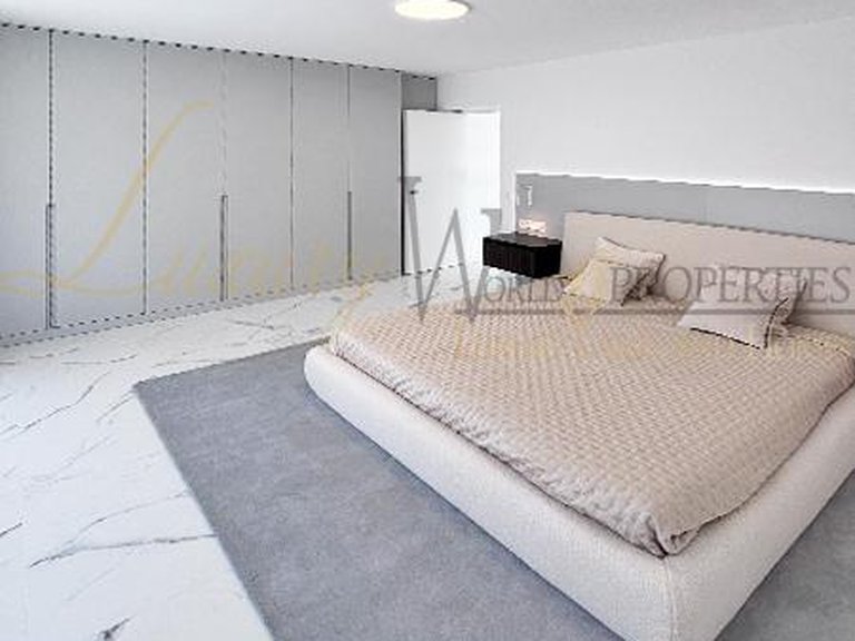 Villa for Sale in Costa Adeje, Tenerife, España 27