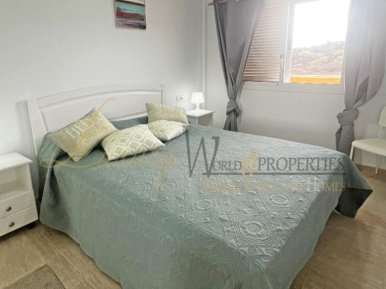 Apartment for Sale in Costa Del Silencio, Tenerife, España 9