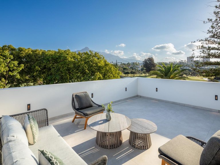 Villa for Sale in Marbella, Malaga 27