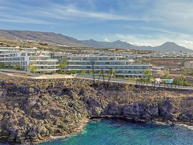 Apartment for Sale in Rocabella, Tenerife, España 1