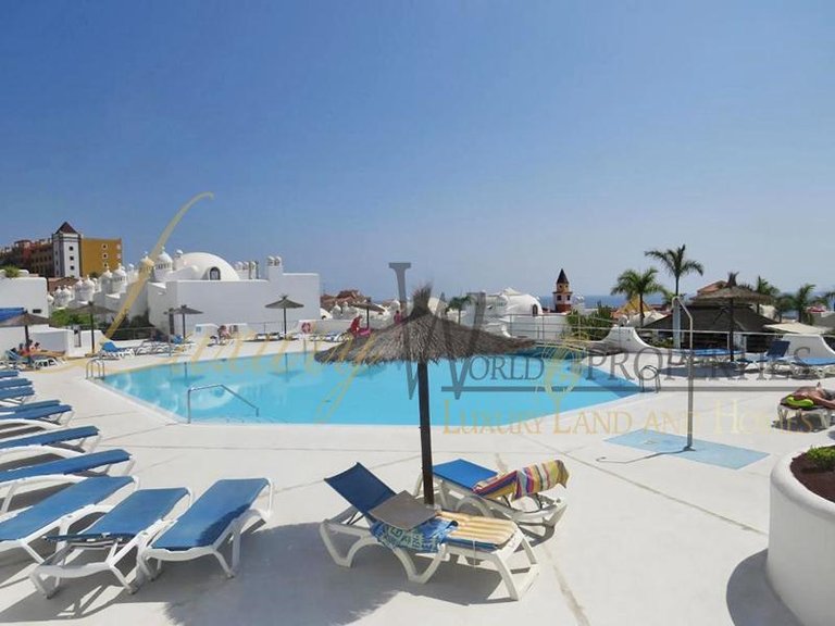 Apartment for Sale in Playa Paraiso, Tenerife, España 17