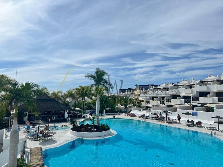 Apartment for Sale in Playa Paraiso, Tenerife, España 22