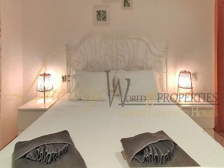 Apartment for Sale in Playa Paraiso, Tenerife, España 10