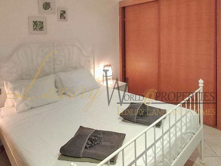 Apartment for Sale in Playa Paraiso, Tenerife, España 11