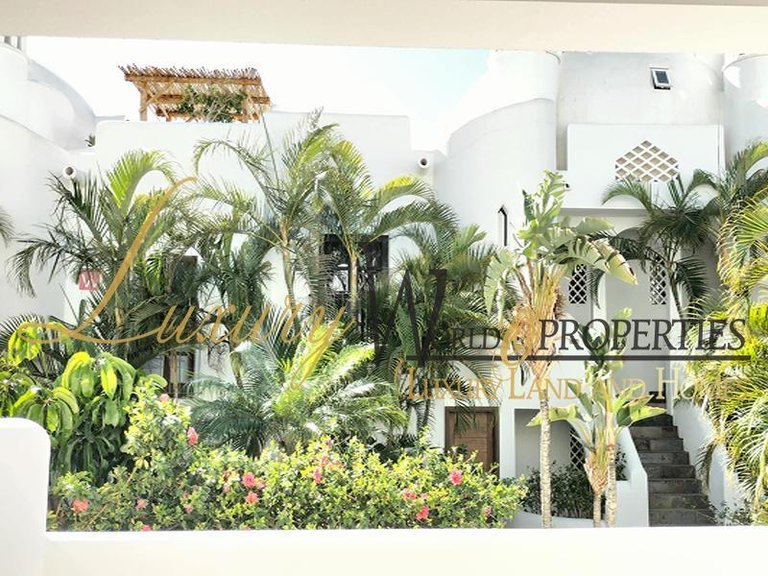 Apartment for Sale in Playa Paraiso, Tenerife, España 2