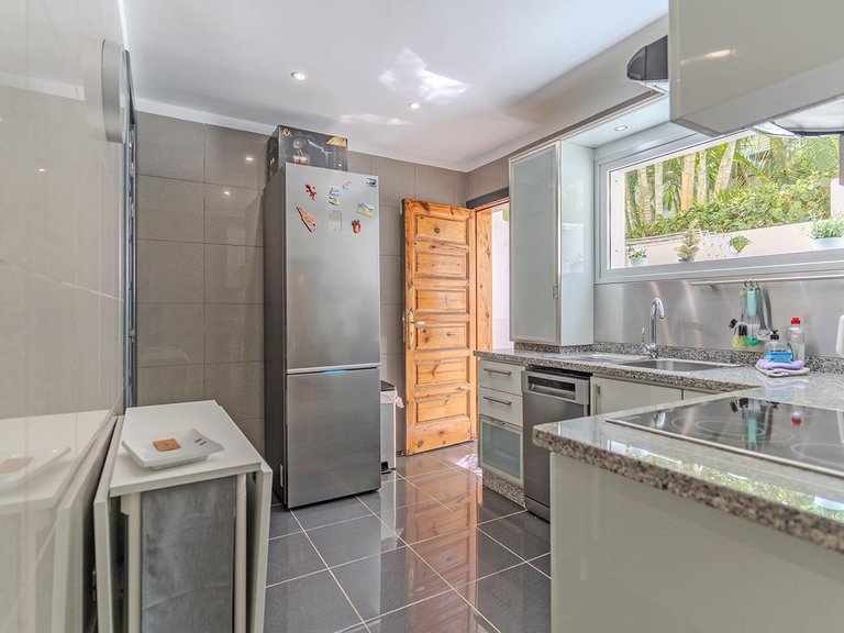 Villa for Sale in Playa De Las Americas, Tenerife, España 17