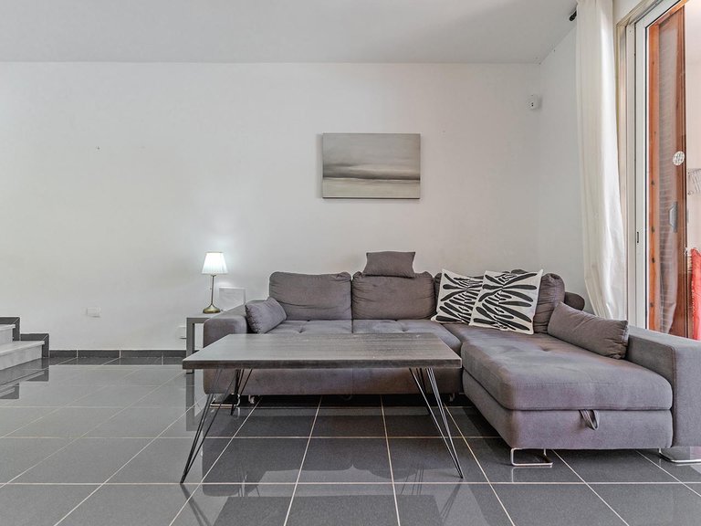 Villa for Sale in Playa De Las Americas, Tenerife, España 4