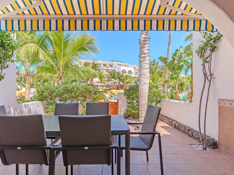 Villa for Sale in Playa De Las Americas, Tenerife, España 10