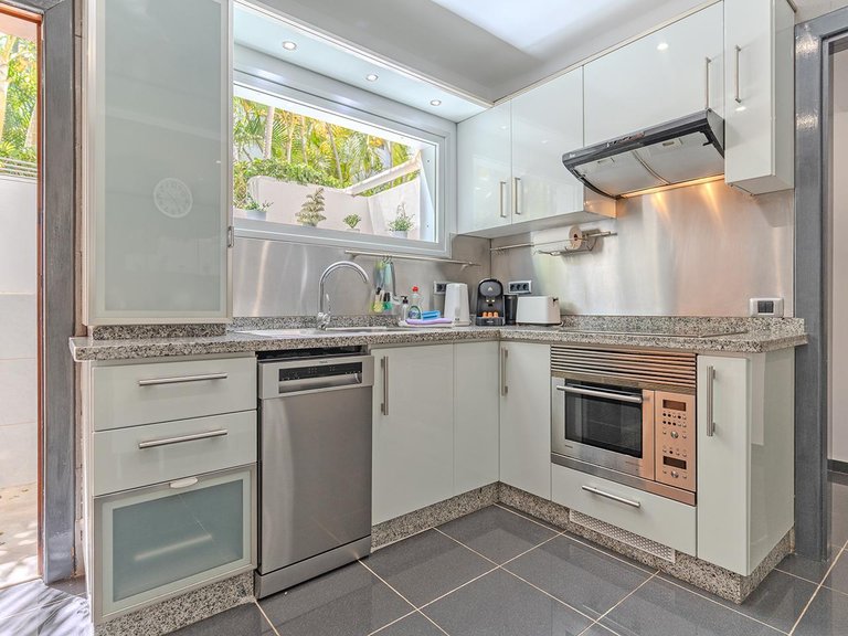 Villa for Sale in Playa De Las Americas, Tenerife, España 19