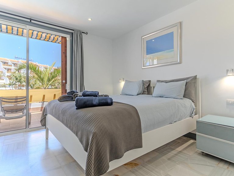 Villa for Sale in Playa De Las Americas, Tenerife, España 28