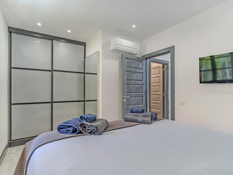 Villa for Sale in Playa De Las Americas, Tenerife, España 47