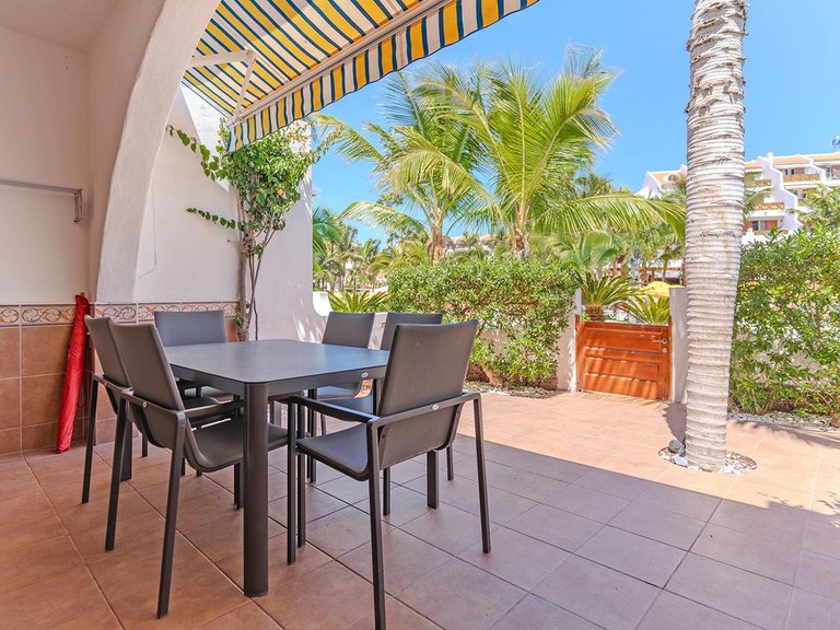 Villa for Sale in Playa De Las Americas, Tenerife, España 1