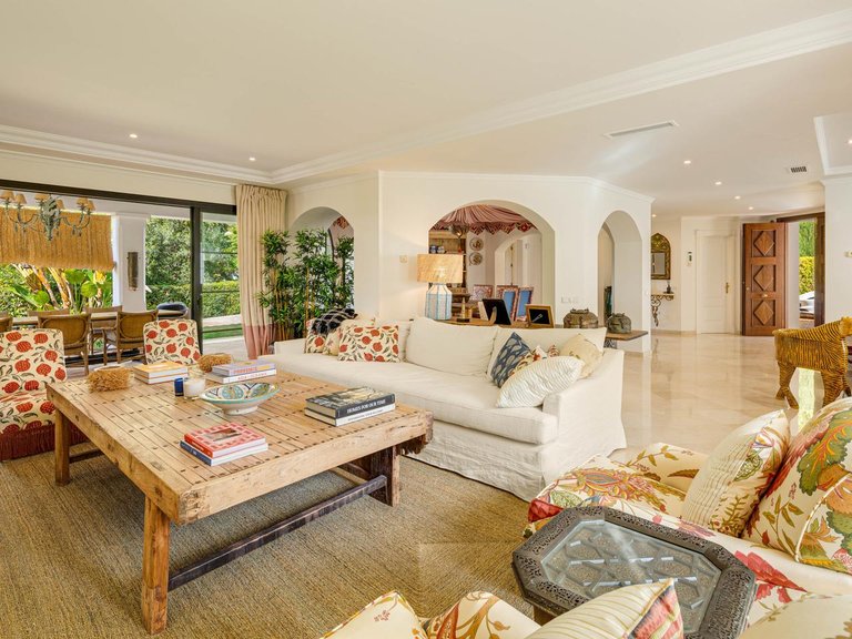 Villa for Sale in Benahavís, Malaga 3