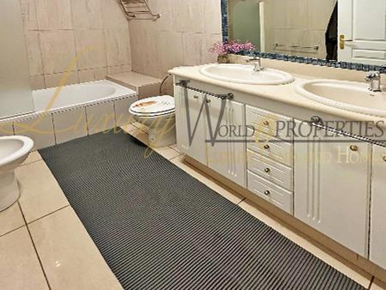 Apartment for Sale in Costa Adeje, Tenerife, España 10