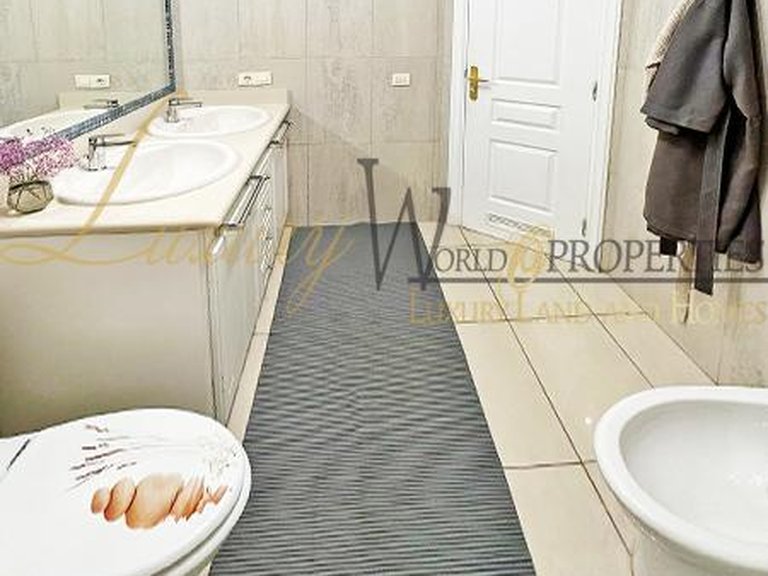 Apartment for Sale in Costa Adeje, Tenerife, España 12