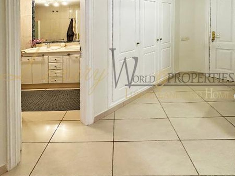 Apartment for Sale in Costa Adeje, Tenerife, España 13