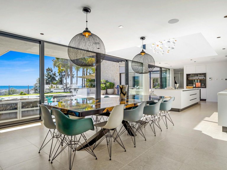 Villa for Sale in Benahavis, Malaga 3