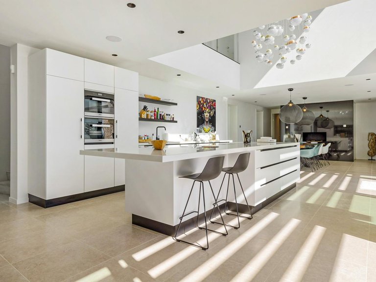 Villa for Sale in Benahavis, Malaga 4