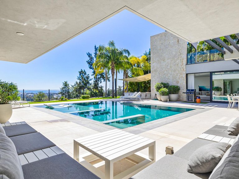 Villa for Sale in Benahavis, Malaga 24