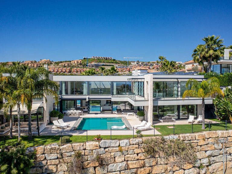 Villa for Sale in Benahavis, Malaga 23