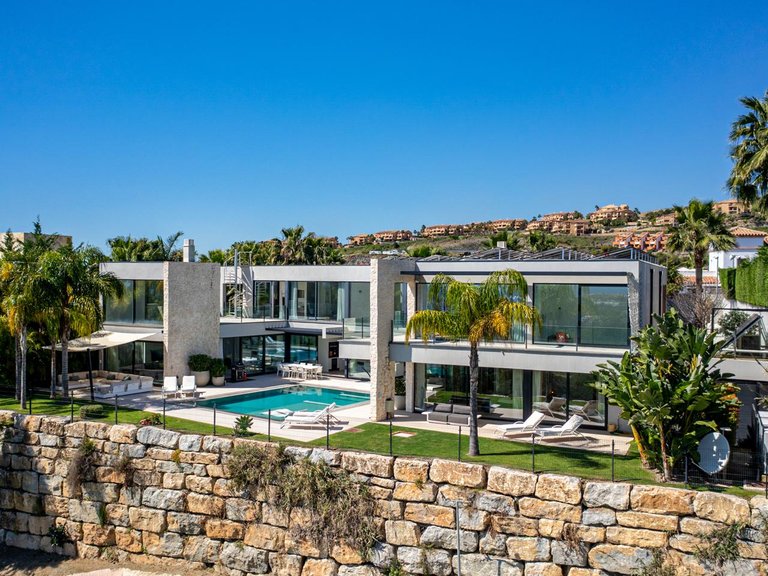 Villa for Sale in Benahavis, Malaga 27