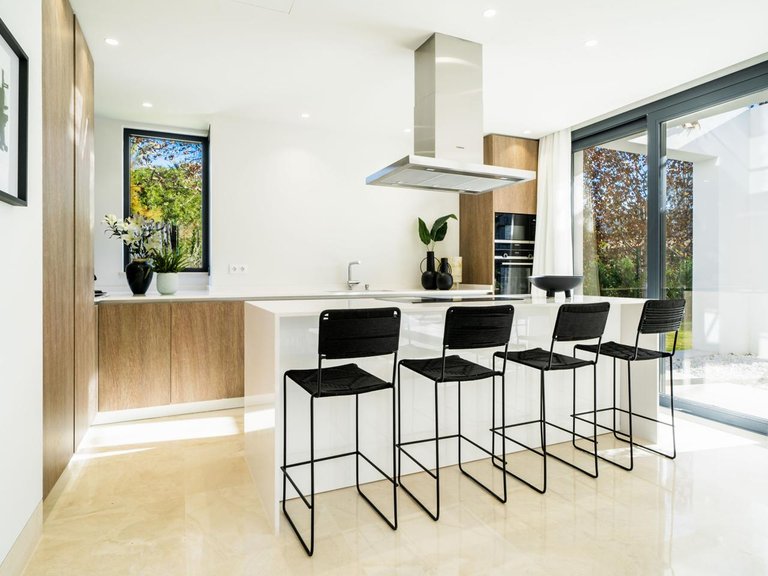 Villa for Sale in Estepona, Malaga 10