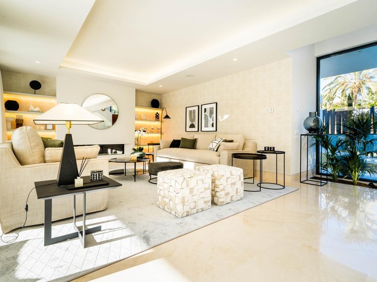 Villa for Sale in Estepona, Malaga 7