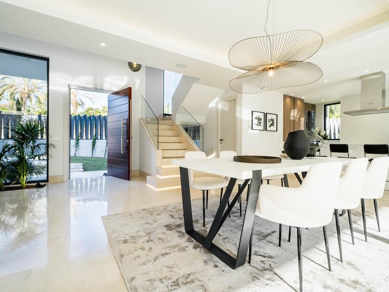 Villa for Sale in Estepona, Malaga 3