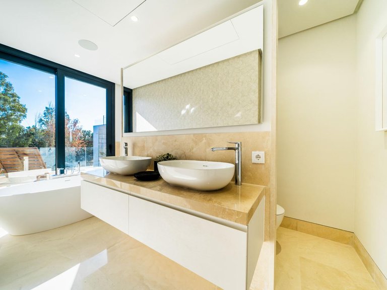 Villa for Sale in Estepona, Malaga 18