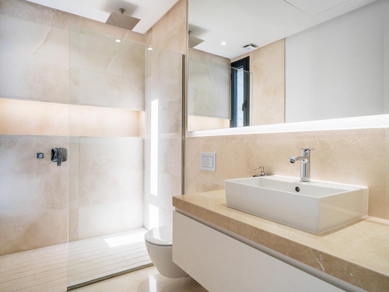 Villa for Sale in Estepona, Malaga 16