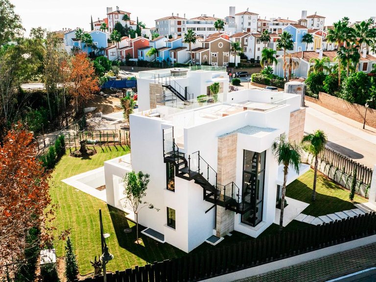 Villa for Sale in Estepona, Malaga 25