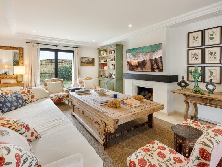 Villa for Sale in Benahavís, Malaga 3