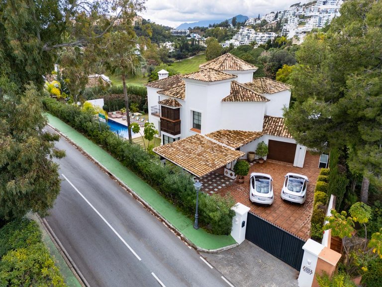 Villa for Sale in Benahavís, Malaga 24
