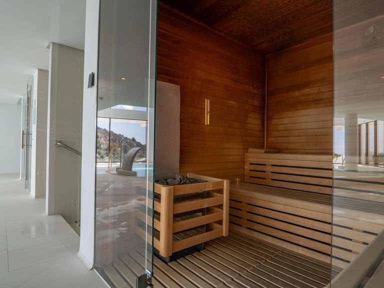 Apartment for Sale in Marbella, Malaga 32