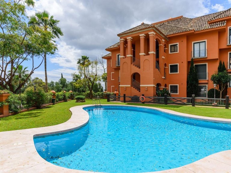 Apartment for Sale in Benahavís, Malaga 1