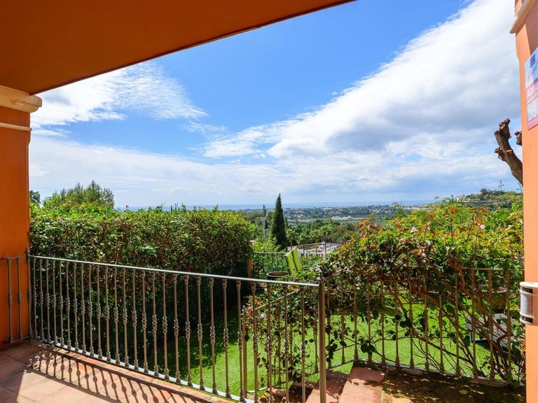 Apartment for Sale in Benahavís, Malaga 10