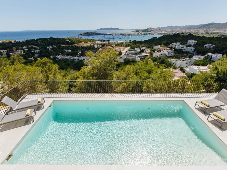 Villa for Rent in Ibiza, Balearic Islands 6