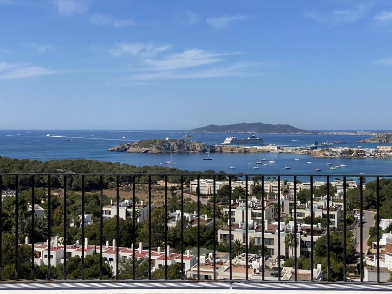 Villa for Rent in Ibiza, Balearic Islands 32